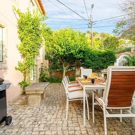 Charming Coastside Villa Colares