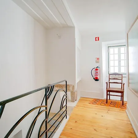 Charming Coastside * Colares