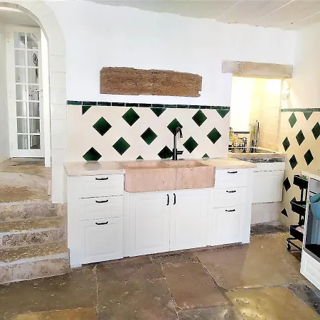 Charming Coastside * Colares