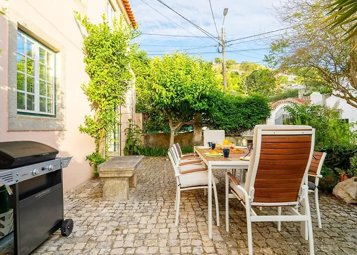 Charming Coastside Villa Colares