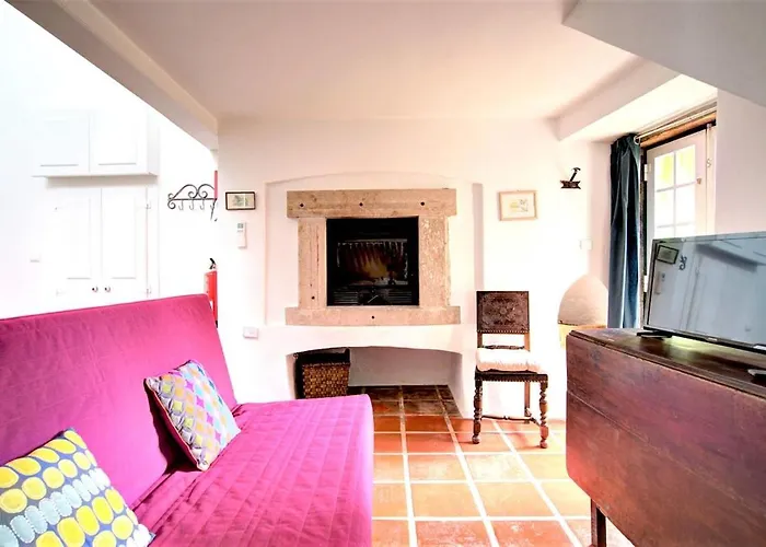 Villa Charming Coastside *