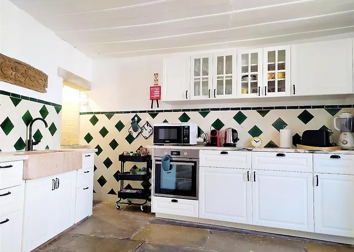 Charming Coastside Villa Colares