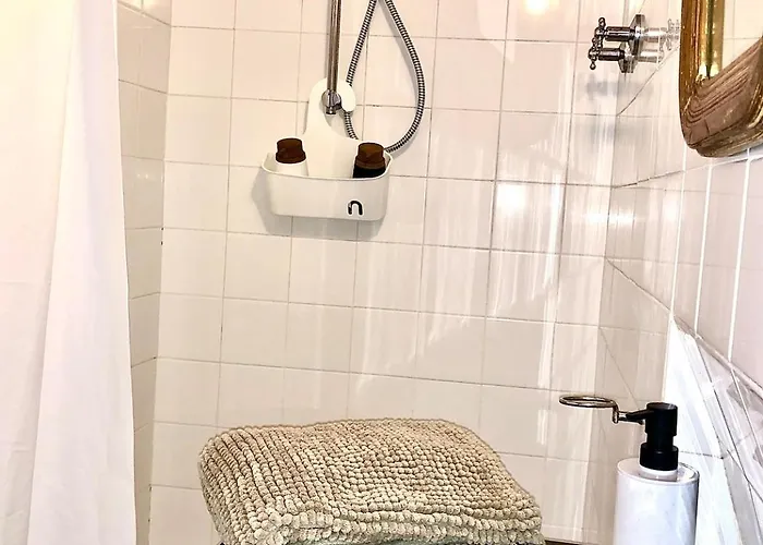 Villa Charming Coastside *