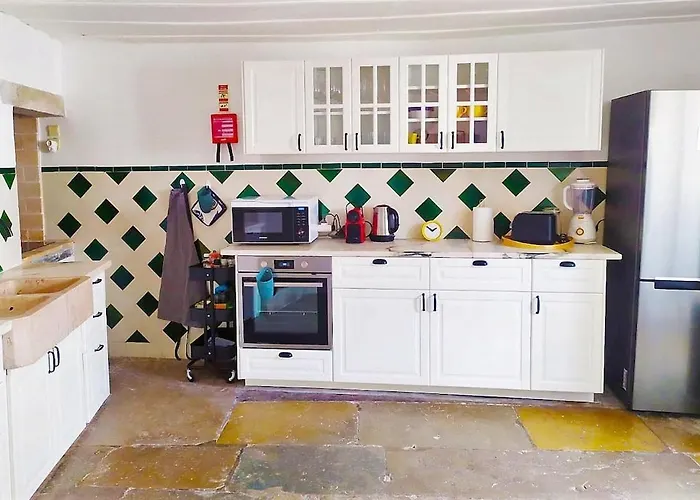 Charming Coastside *